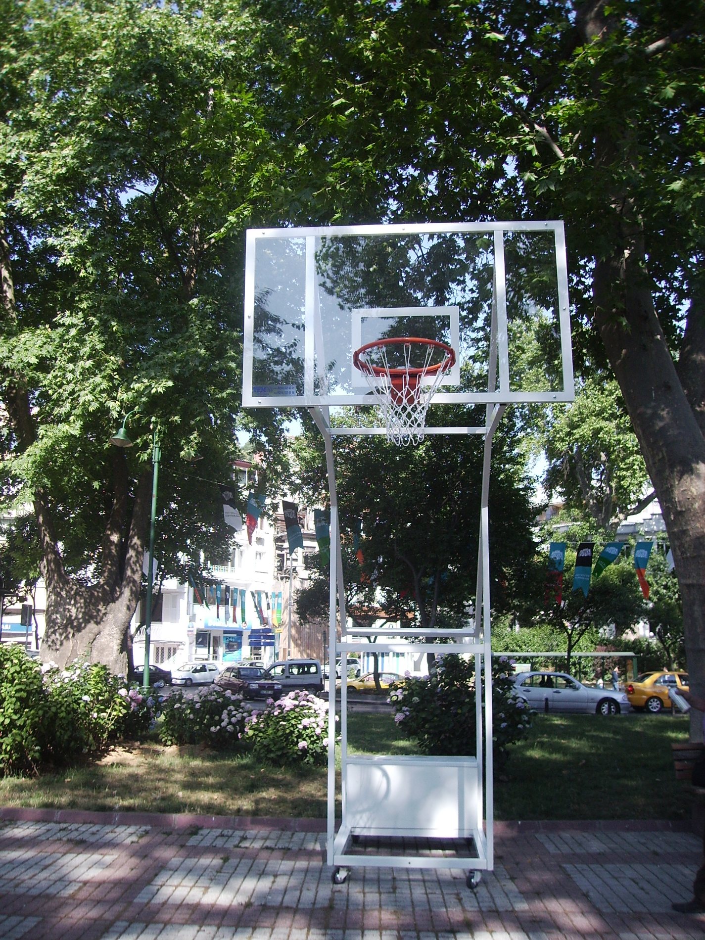Dört Direkli Seyyar Basketbol Potası