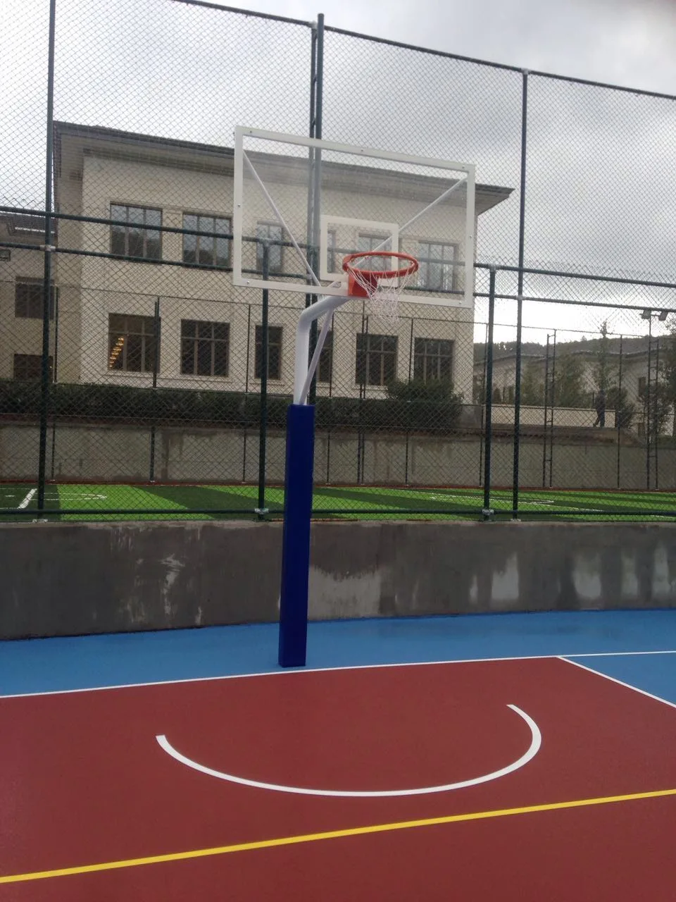 Tek Direkli Akrilik Cam Panyalı Basketbol Potası