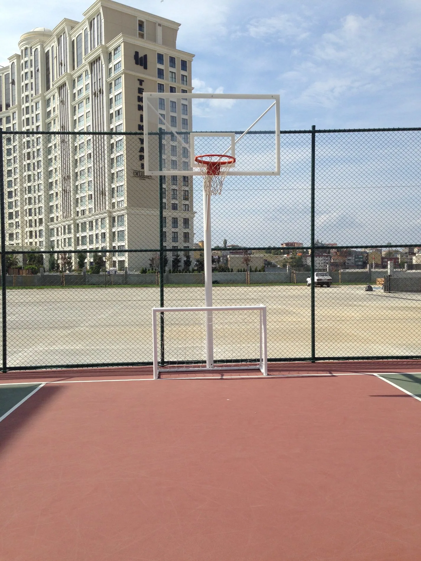 Tek Direkli Akrilik Cam Panyalı Basketbol Potası